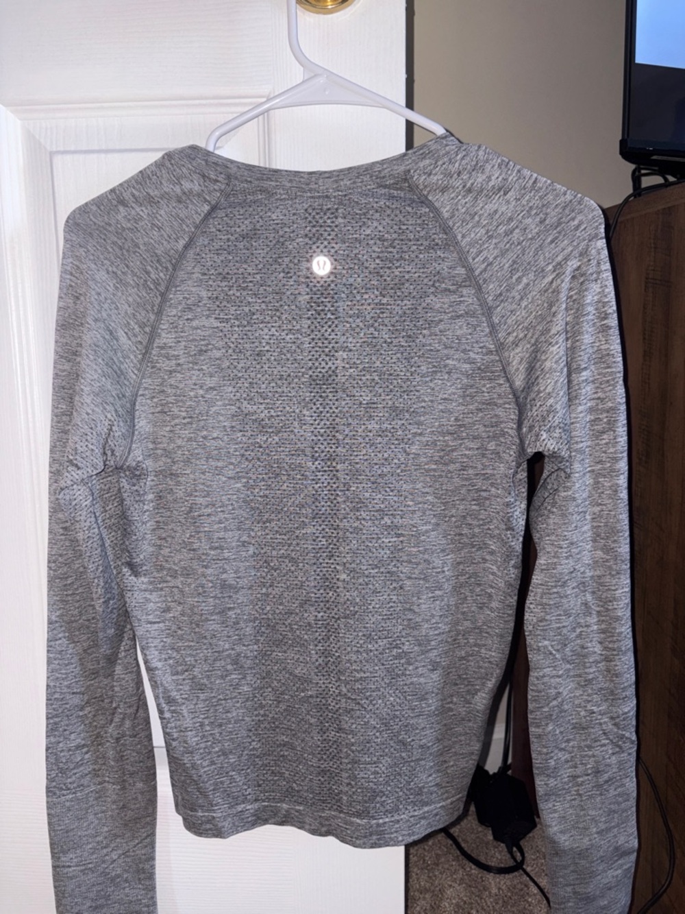 lululemon athletica Heather Gray Long Sleeve Performance Tee - Picture 2 of 2